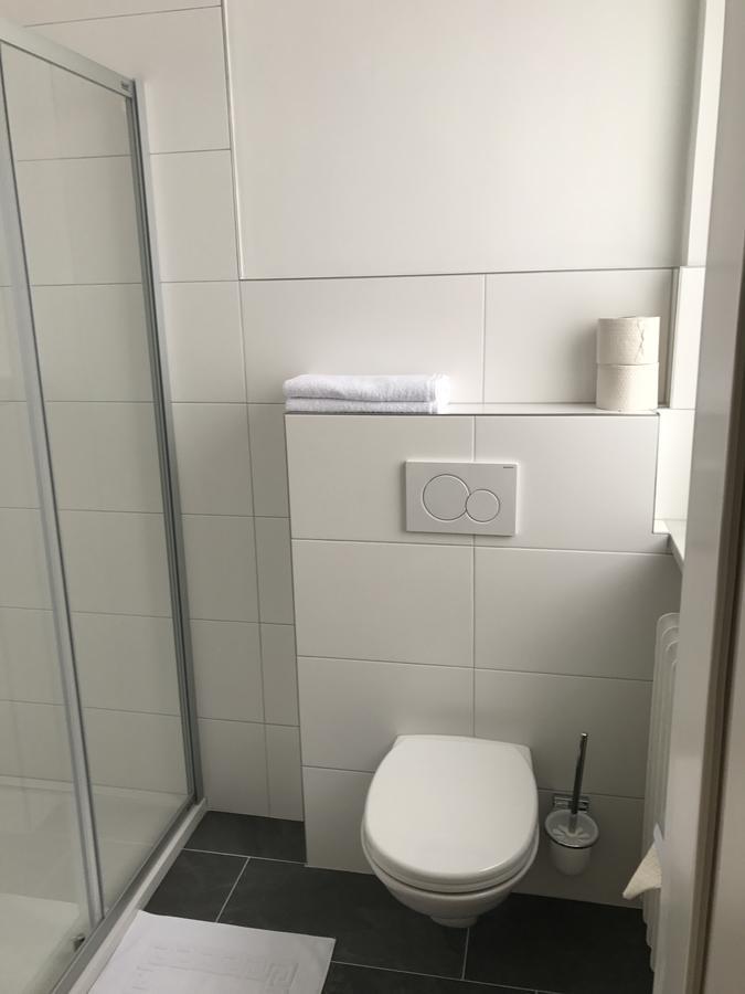 Montagehotel Bed & Steel Linz Esterno foto