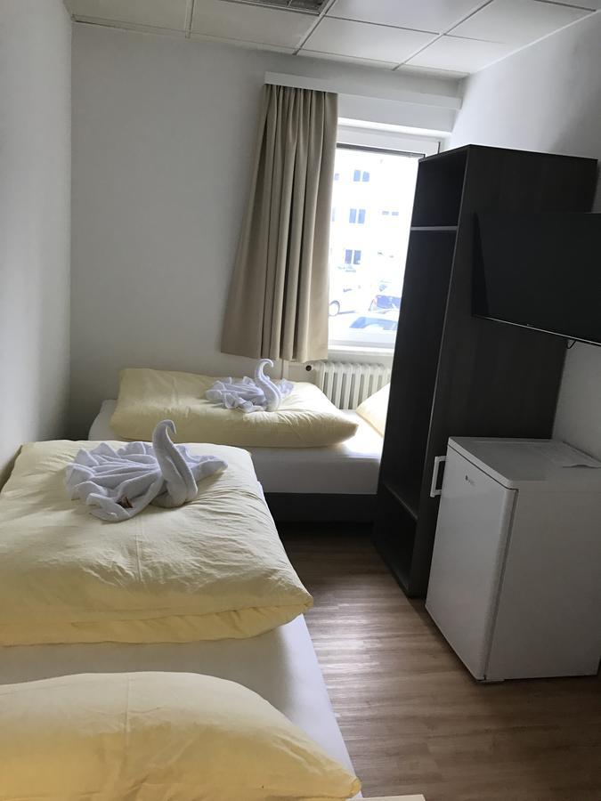 Montagehotel Bed & Steel Linz Esterno foto