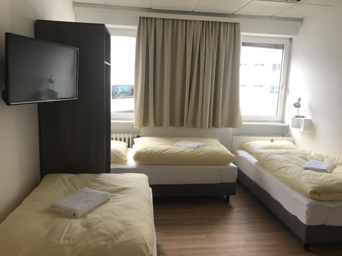 Montagehotel Bed & Steel Linz Esterno foto